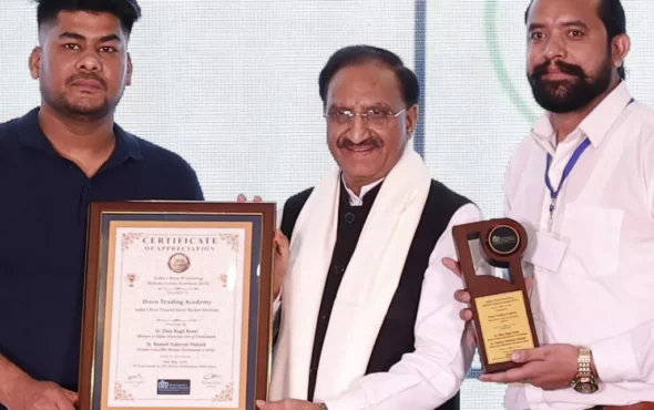 amit sing rawat, manmohan megi founder and co founder of DTA with former CM